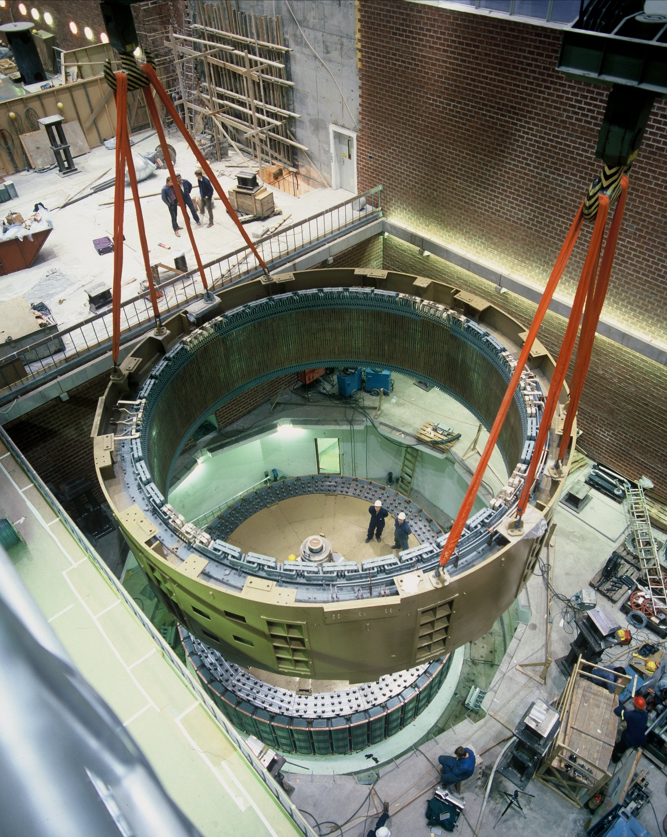 Figur 5: Heising av stator